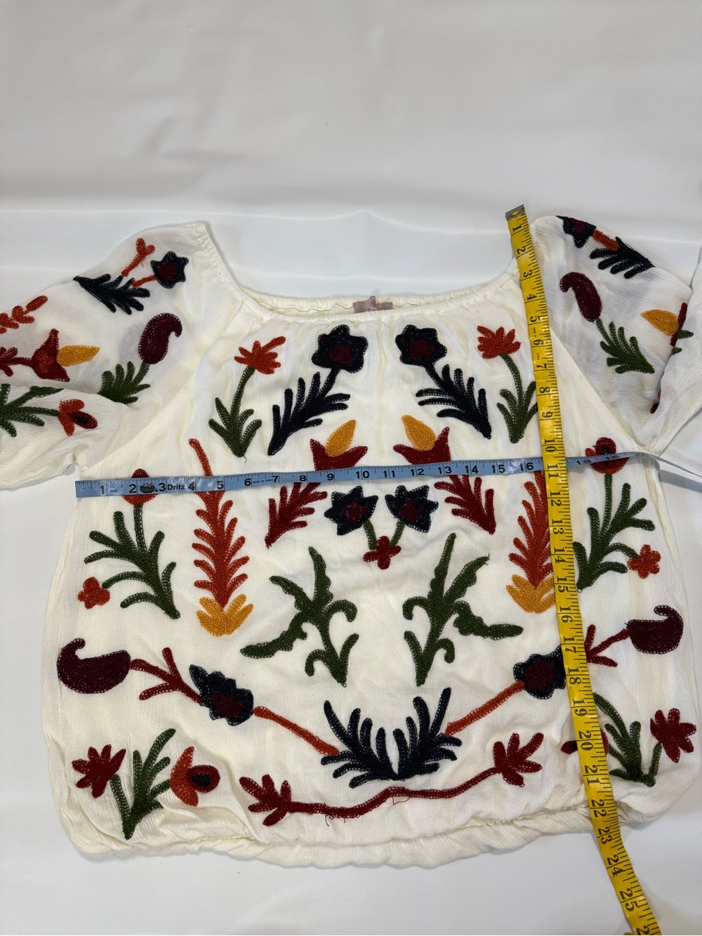 Laurie Felt Boho Embroidered White Peasant top Multicolor Floral size medium - Picture 8 of 13